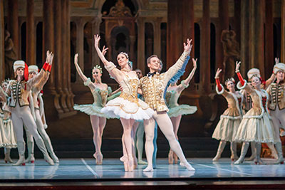 Ashley Lynn Sherman, Frank Shott and Artists of Ballet Austin in Sleeping  Beauty.  Photo by Tony Spielberg.