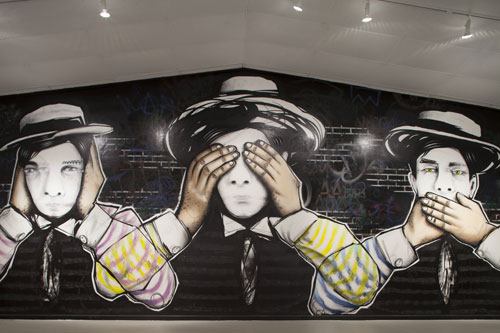 Dual’s mural features a “hear no evil; see no evil; speak no evil” theme. Photo: Michael Stravato.