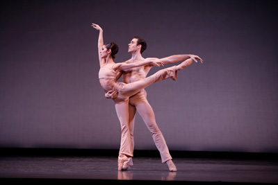 Houston Ballet's Connor Walsh and Lauren Strongin in Stanton Welch's Sons de L'âme. Photo by Sébastien Mathé.