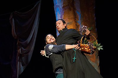 Romeo and Julieta - Ruben Gonzalez as Romeo and Rodney Garza as Friar Laurence. Photo by Linda Blasé.