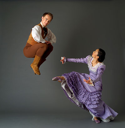 Tadej Brdnik (Husbandman) and Miki Orihara (Bride) in Martha Graham’s Appalachian Spring. Photo by John Dean.