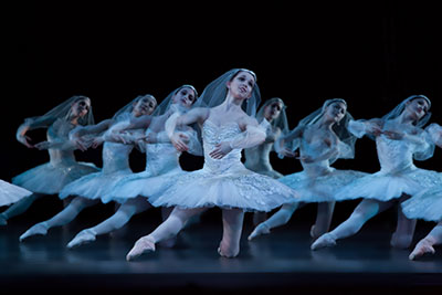 Houston-Ballet---La-Bayadere-2015
