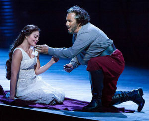 Simon O’Neill and Ailyn Perez in HGO’s production of Otello. Photo by Lynn Lane. 