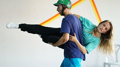 Yossi Berg and Olivia Court Mesa, Come Jump with Me, choreographed by Berg and Oded Graf. Photo by Gadi Dagon. 