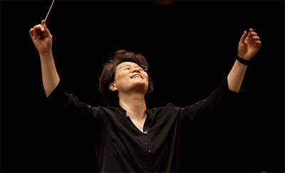 Mei-An Chen, guest conductor: Photo by Rosalie O’Connor.