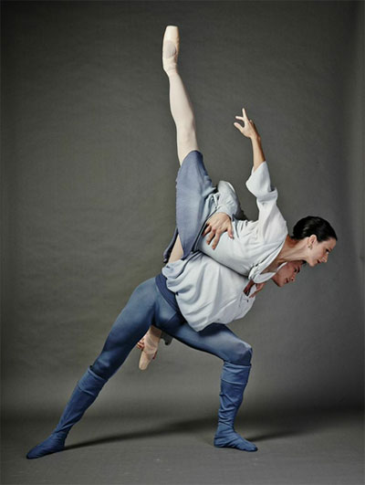 Leticia Oliveira and Carl Coomer in Texas Ballet Theater production of Ben Stevenson’s Five Poems. Photo by Steven Visneau. 