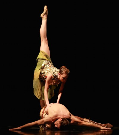 Zodiac, Choreography: Stanton Welch; Dancers: Natalie Varnum and Ian Casady as Pisces; Photo by Amitava Sarkar.