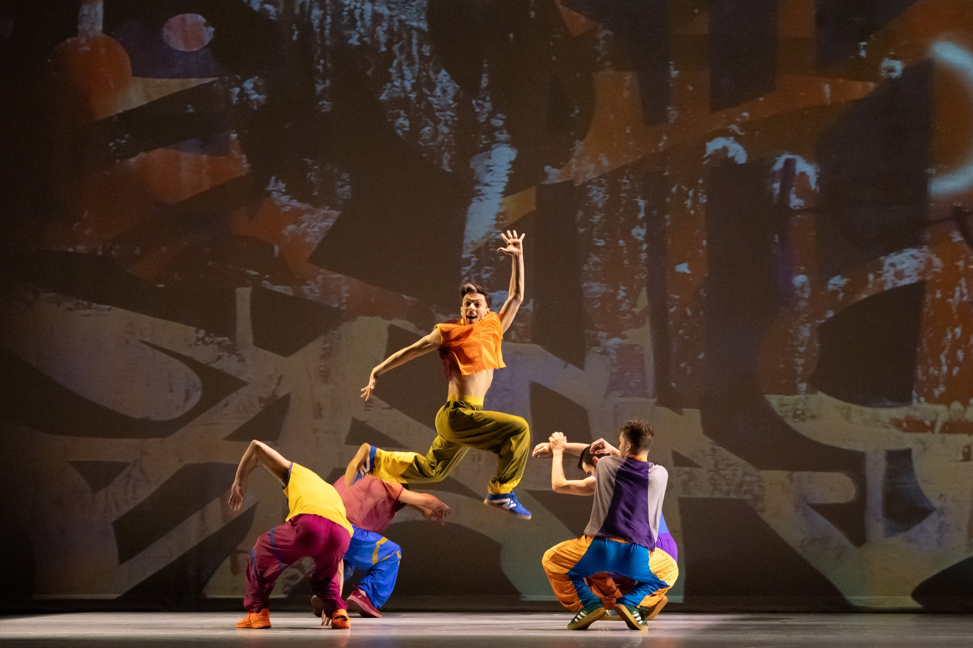 Bruce Wood Dance Dallas in Joy Bollinger’s Move. Photo by Marty Sohl.